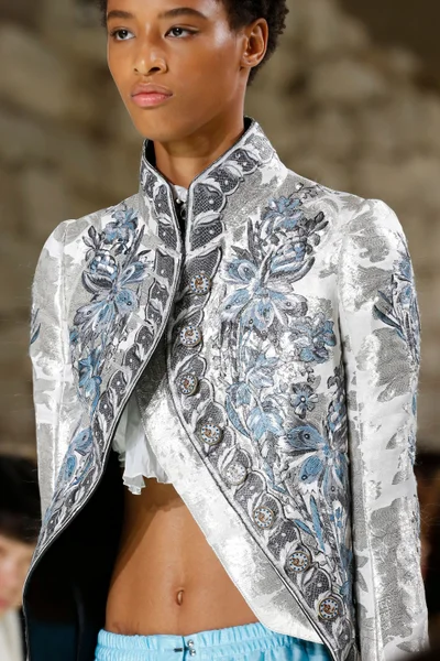 Look 1